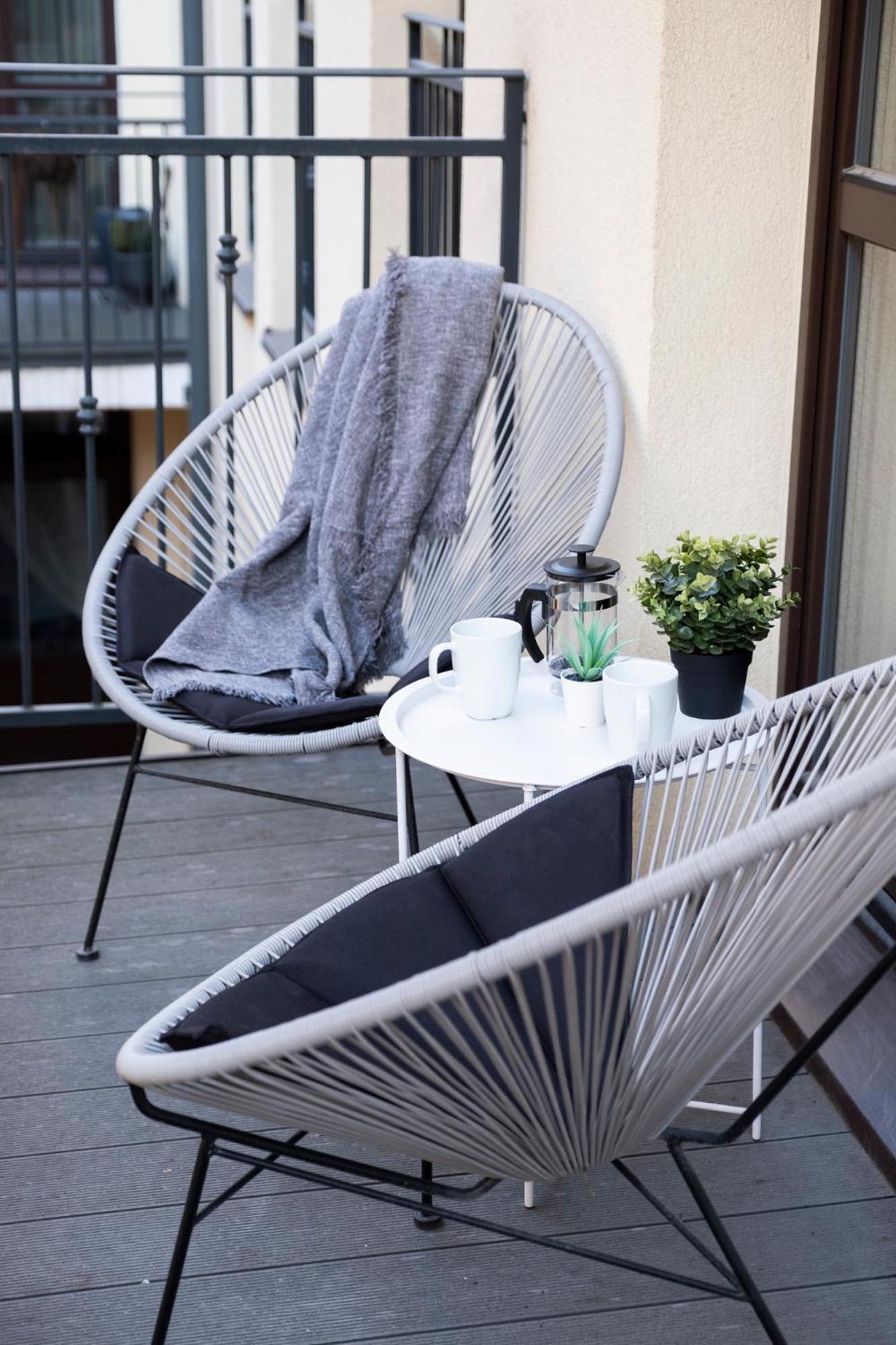 Cohost I Oldtown 60m2 W-garage Parking, Balcony & Self Check-in Apartment Wilna