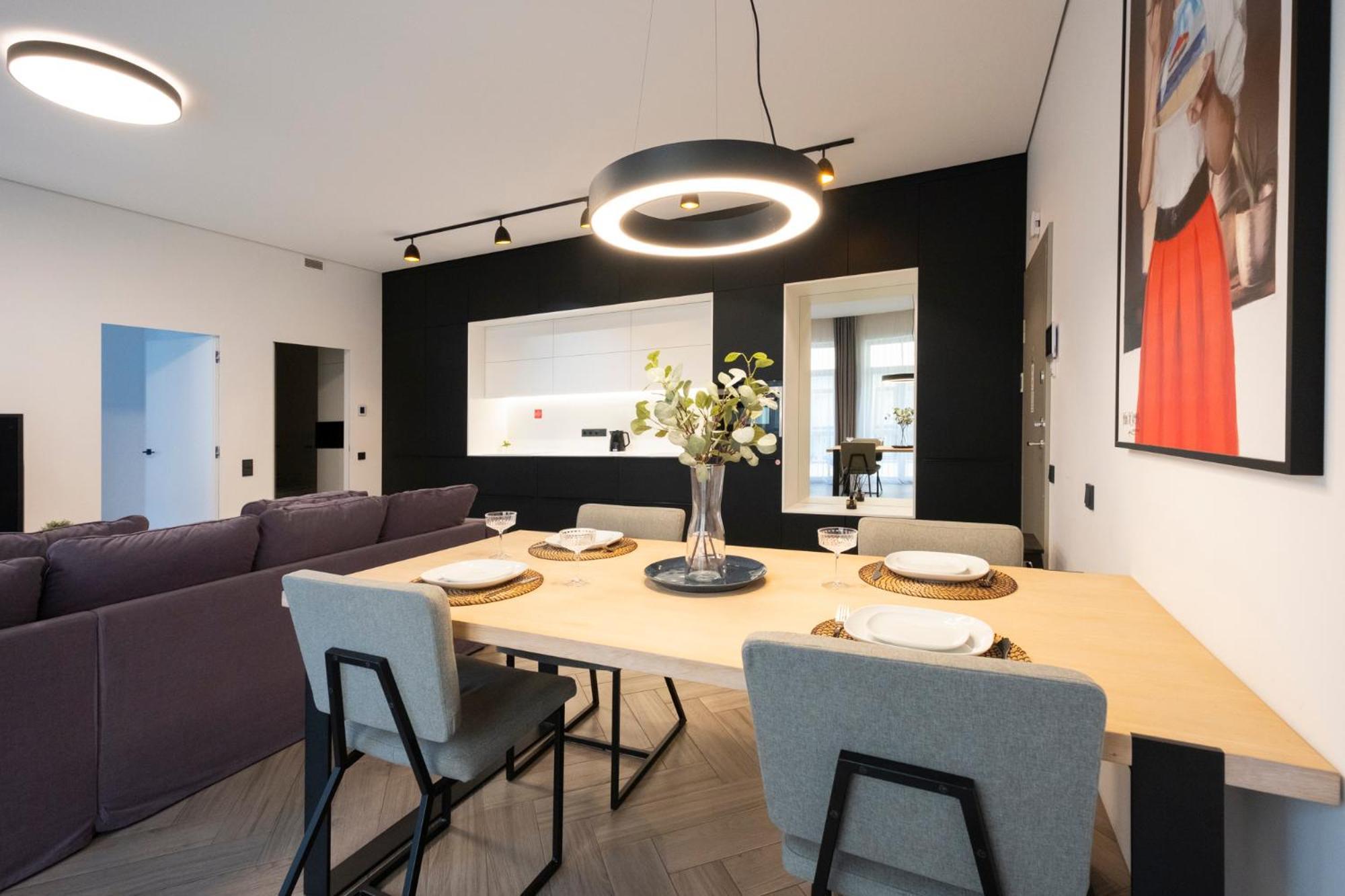 Apartment Cohost I Oldtown 60m2 W-garage Parking, Balcony & Self Check-in *