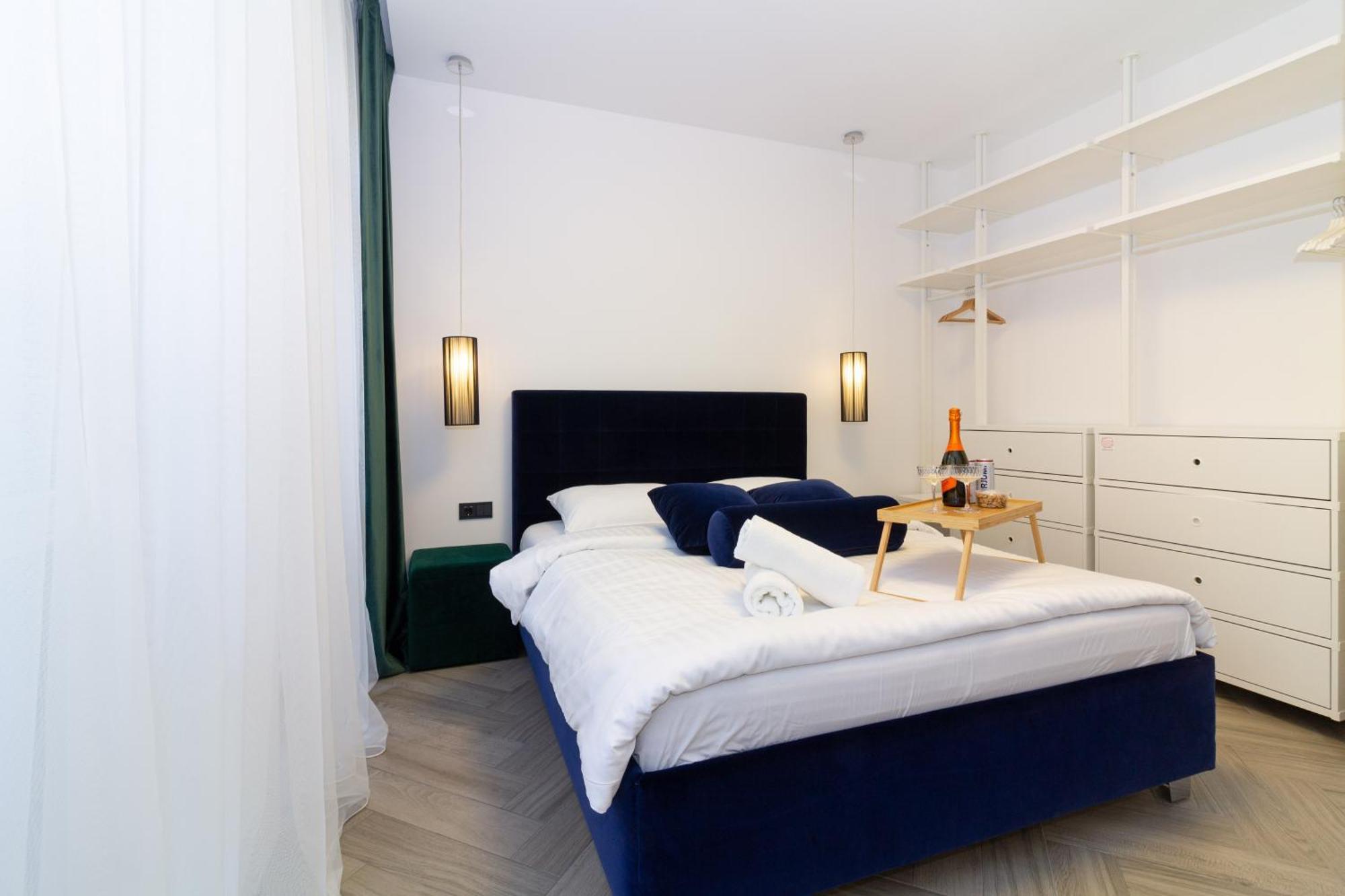 Cohost I Oldtown 60m2 W-garage Parking, Balcony & Self Check-in Apartment Wilna