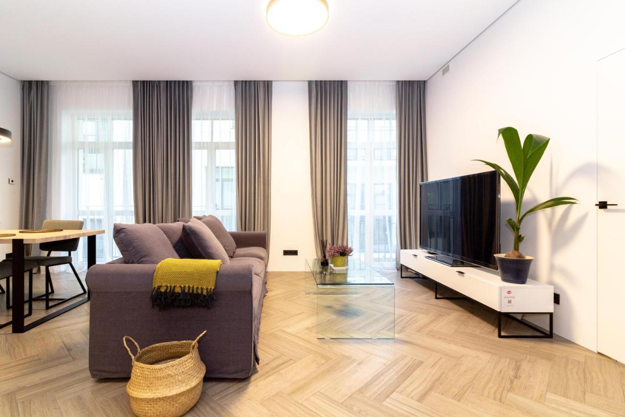 Cohost I Oldtown 60m2 W-garage Parking, Balcony & Self Check-in * Vilnius