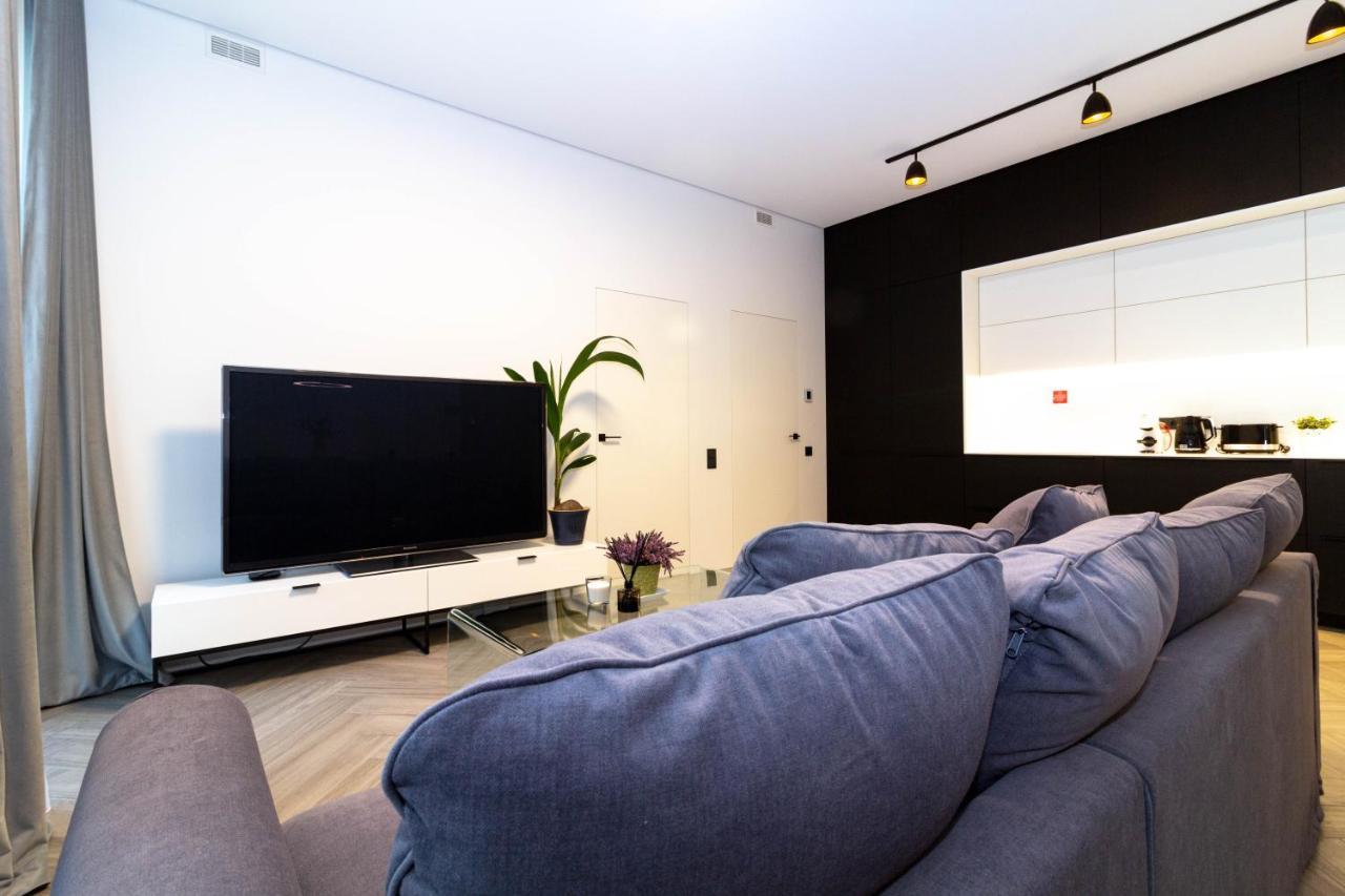 Cohost I Oldtown 60m2 W-garage Parking, Balcony & Self Check-in * Vilnius