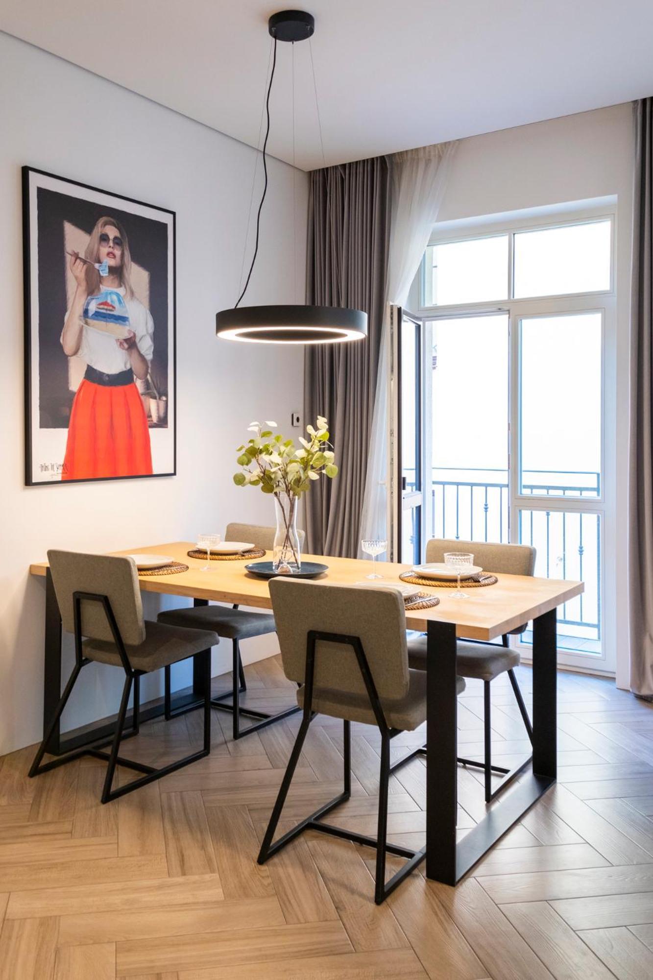 Cohost I Oldtown 60m2 W-garage Parking, Balcony & Self Check-in *